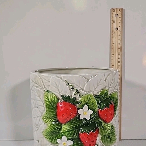 Strawberry Ceramic Canister Set - Picture 2 of 16